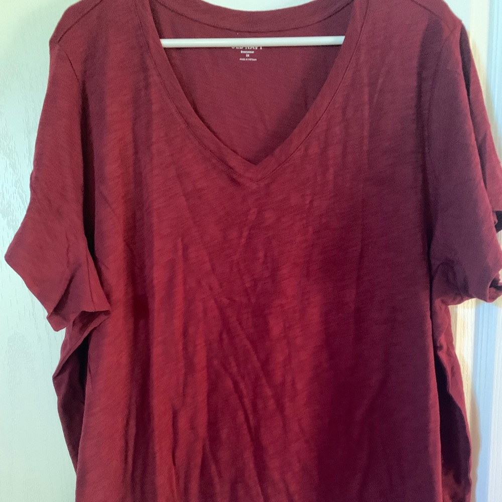 V Neck Slub Tee - short sleeved - burgundy